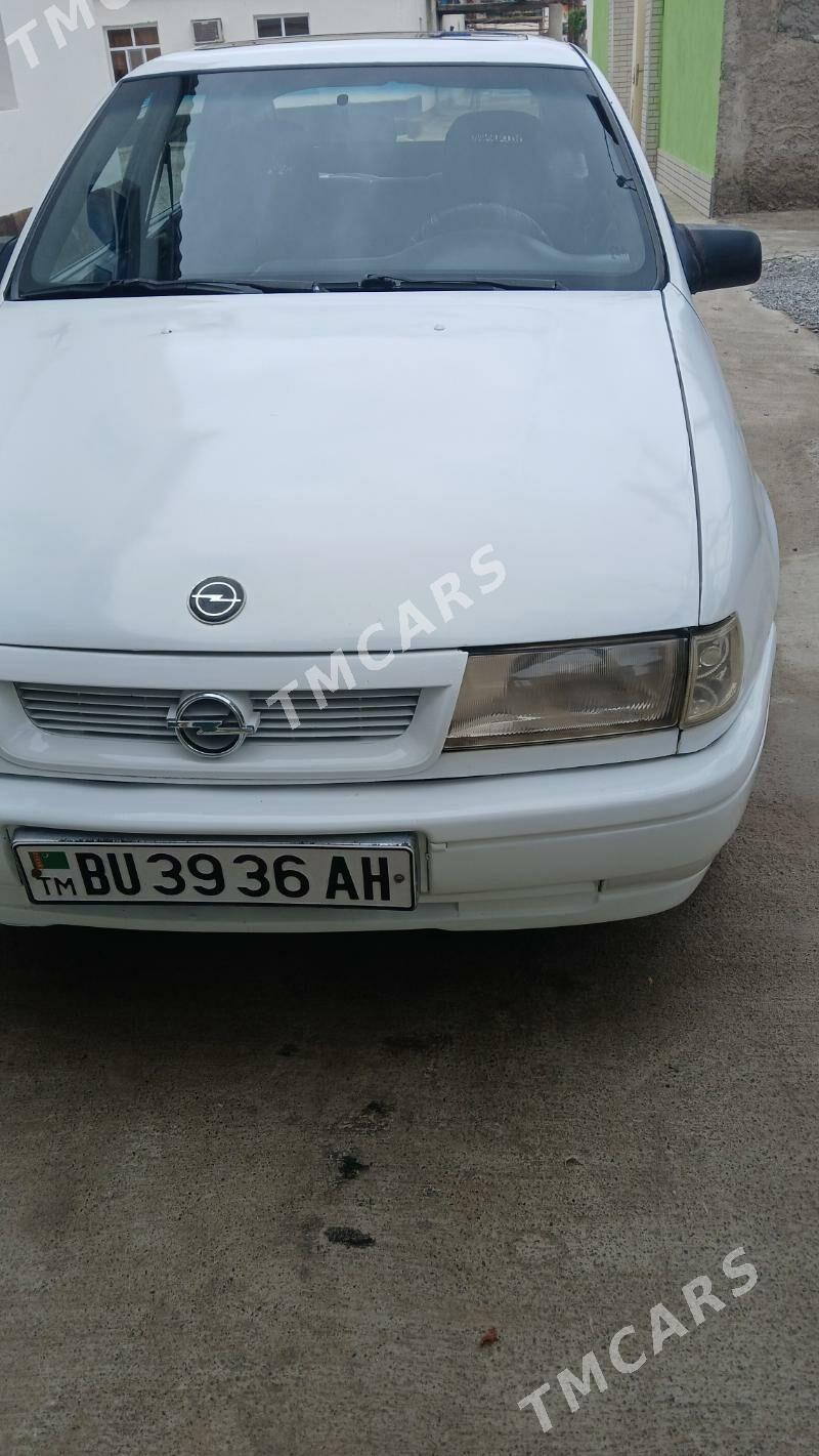 Opel Vectra 1992 - 32 000 TMT - Kaka - img 6