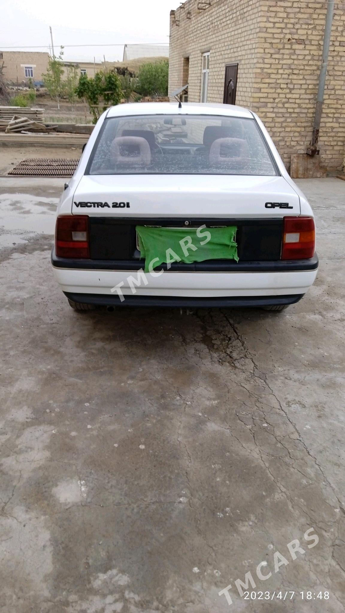 Opel Vectra 1990 - 40 000 TMT - Дянев - img 4