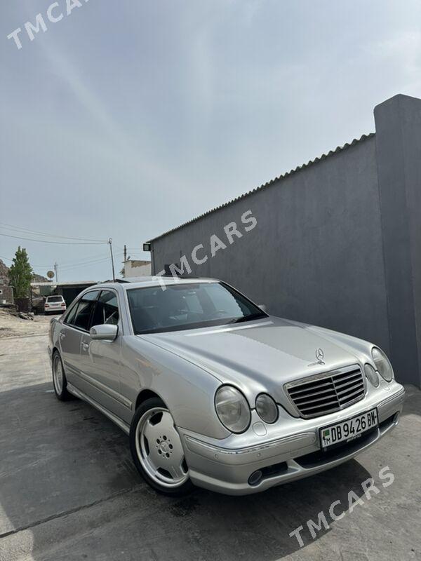 Mercedes-Benz E500 2001 - 220 000 TMT - Туркменбаши - img 3