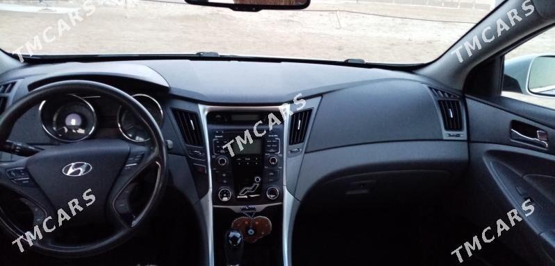 Hyundai Sonata 2010 - 130 000 TMT - Эсенгулы - img 5