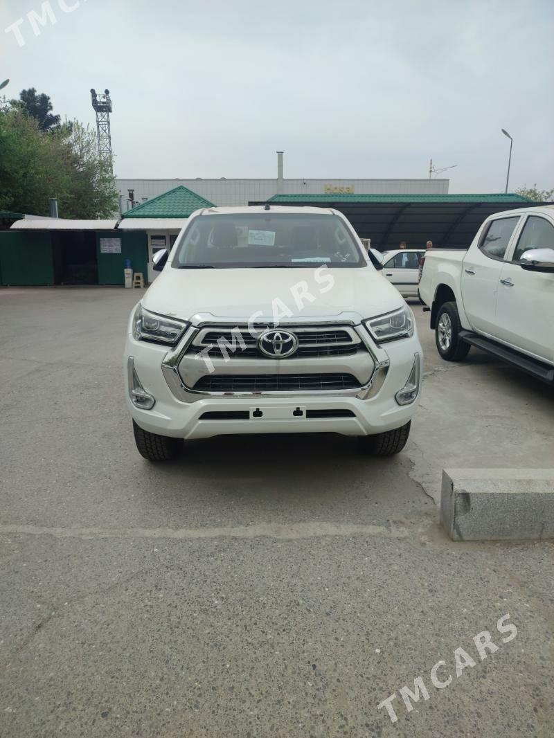 Toyota Hilux 2023 - 690 000 TMT - Ашхабад - img 2