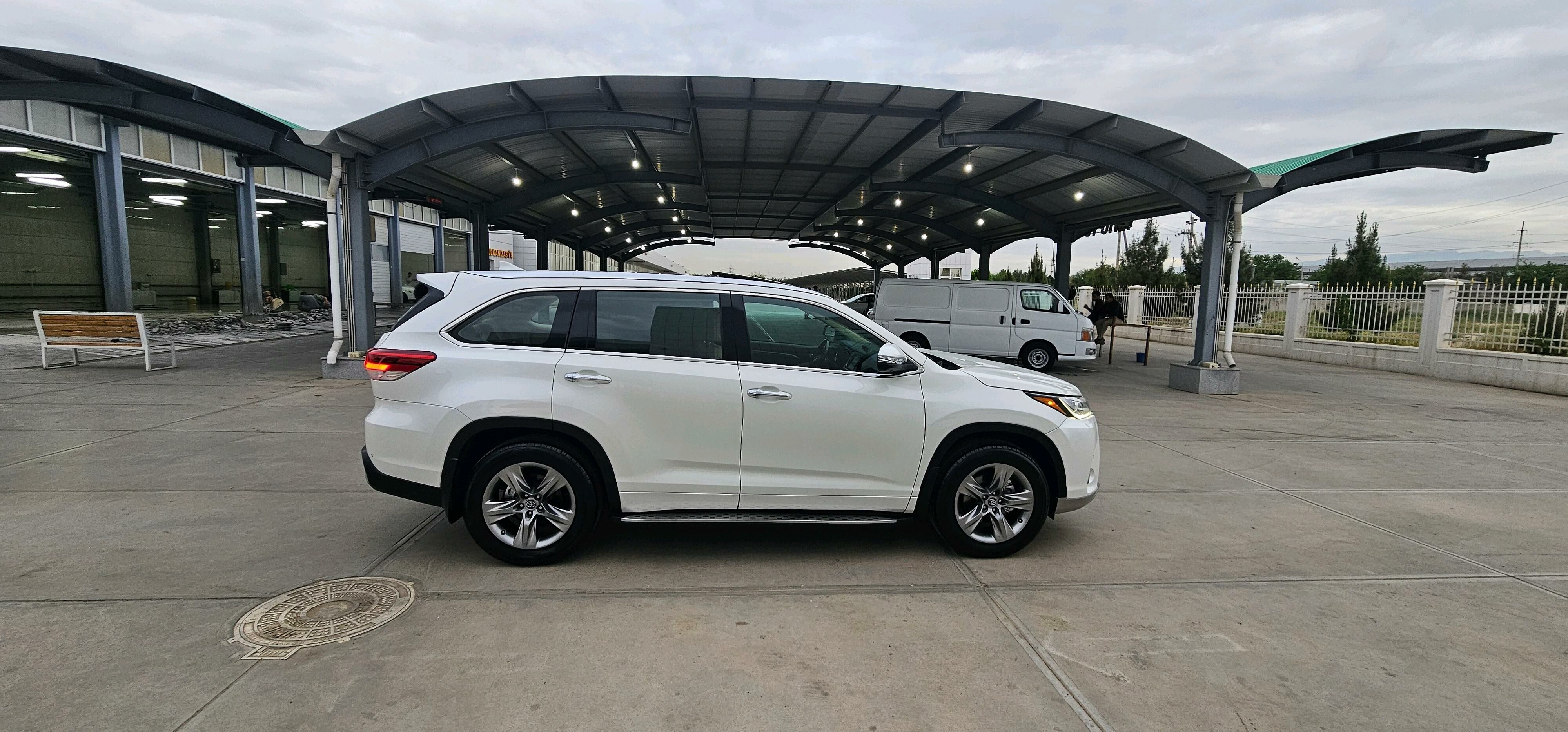 Toyota Highlander 2019 - 530 000 TMT - Aşgabat - img 8