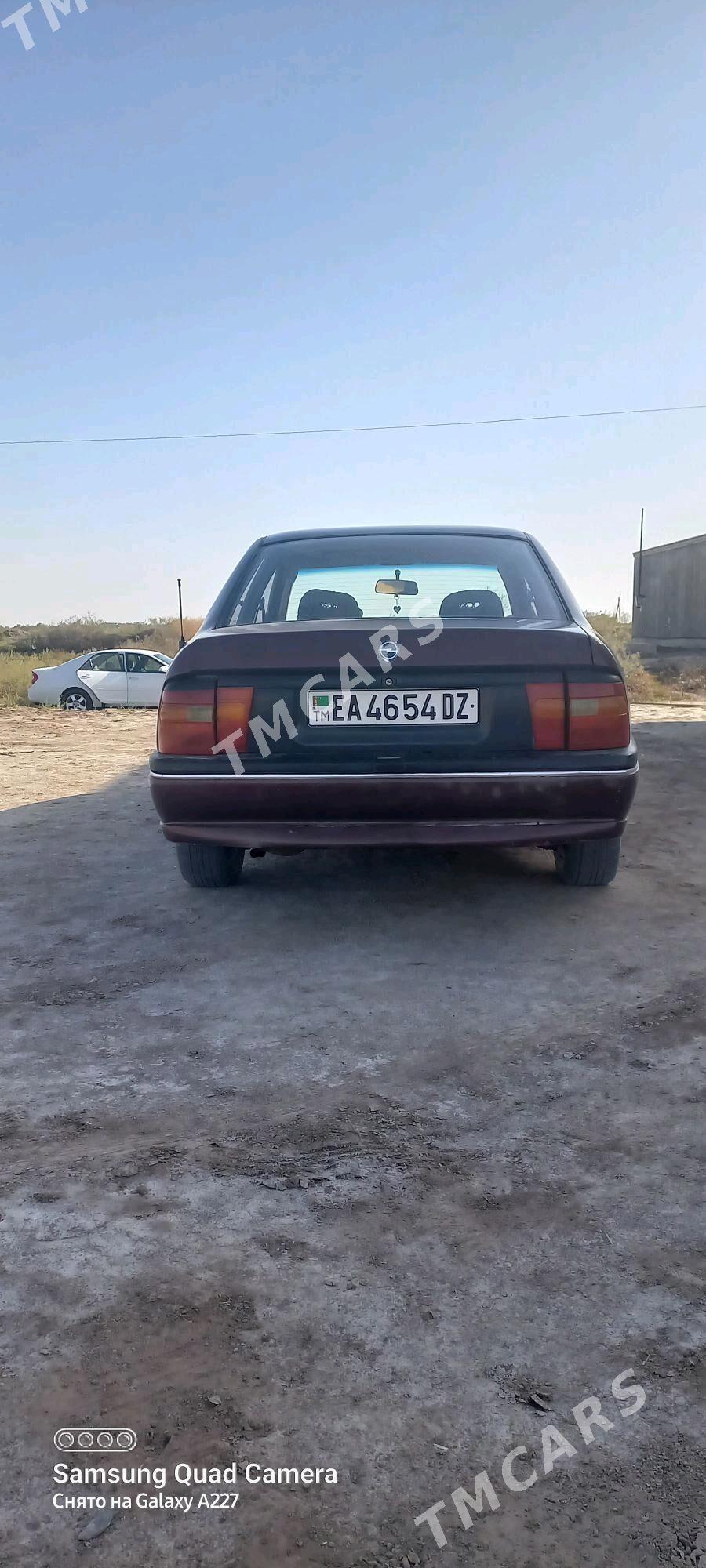 Opel Vectra 1993 - 23 000 TMT - Рухубелентский этрап - img 3