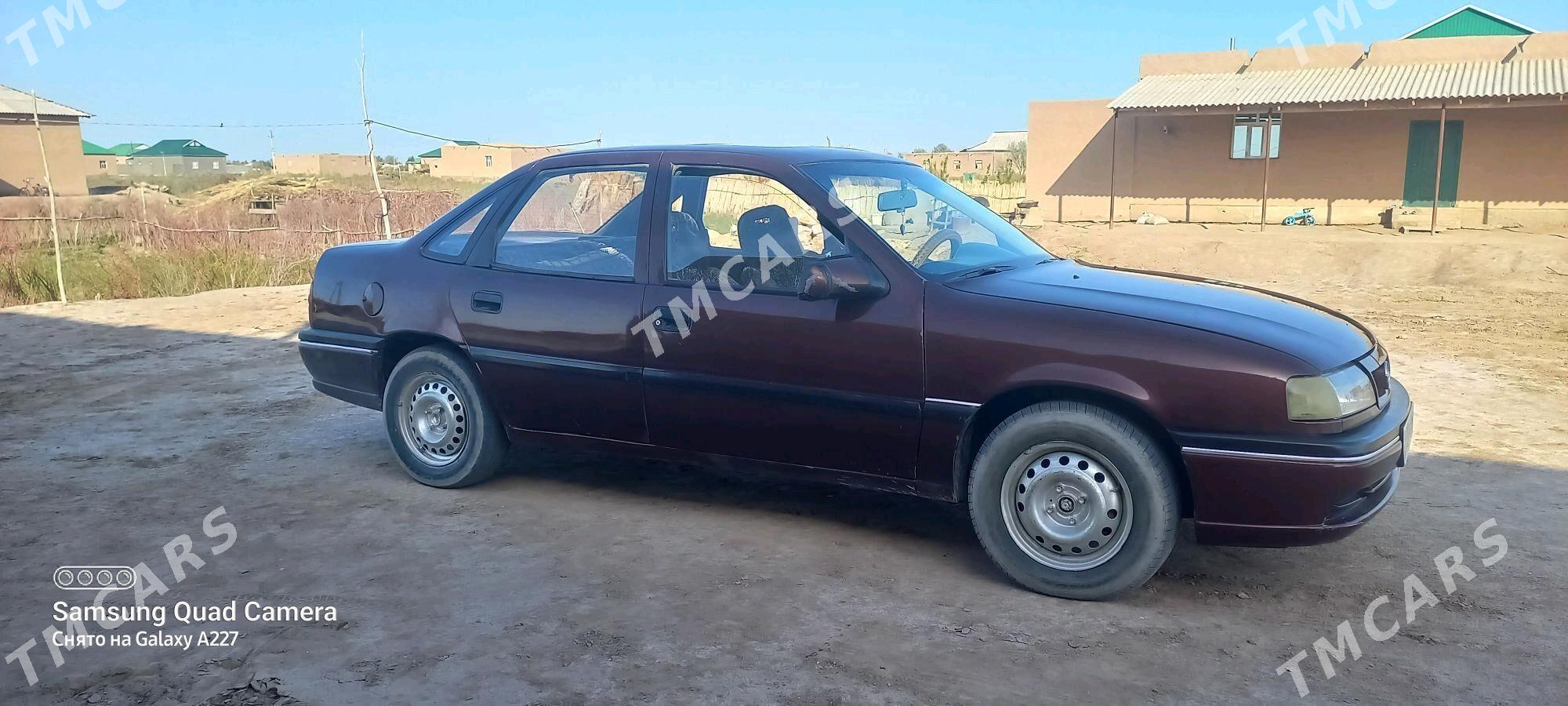 Opel Vectra 1993 - 23 000 TMT - Ruhubelent etraby - img 5