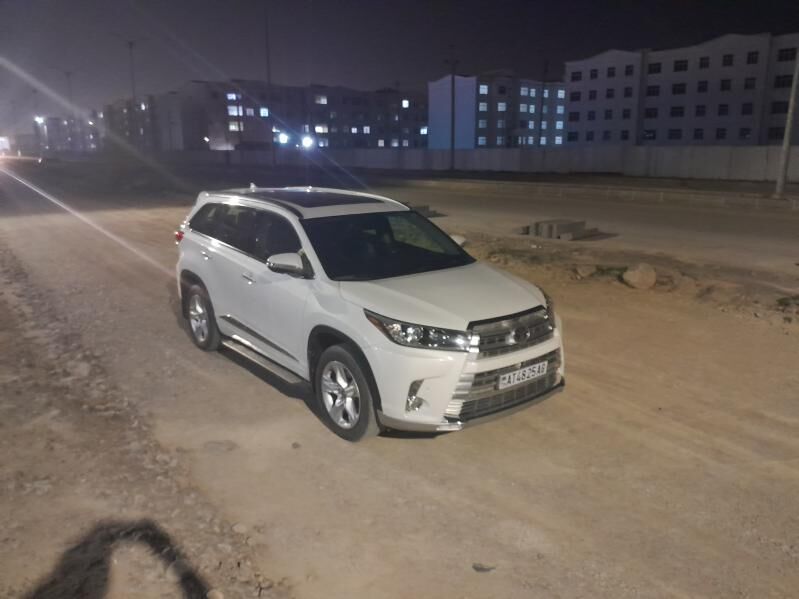 Toyota Highlander 2017 - 560 000 TMT - Aşgabat - img 5