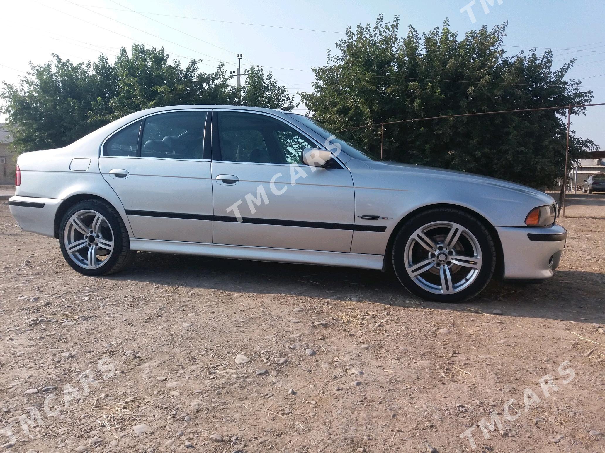 BMW 528 2000 - 88 000 TMT - Теджен - img 3