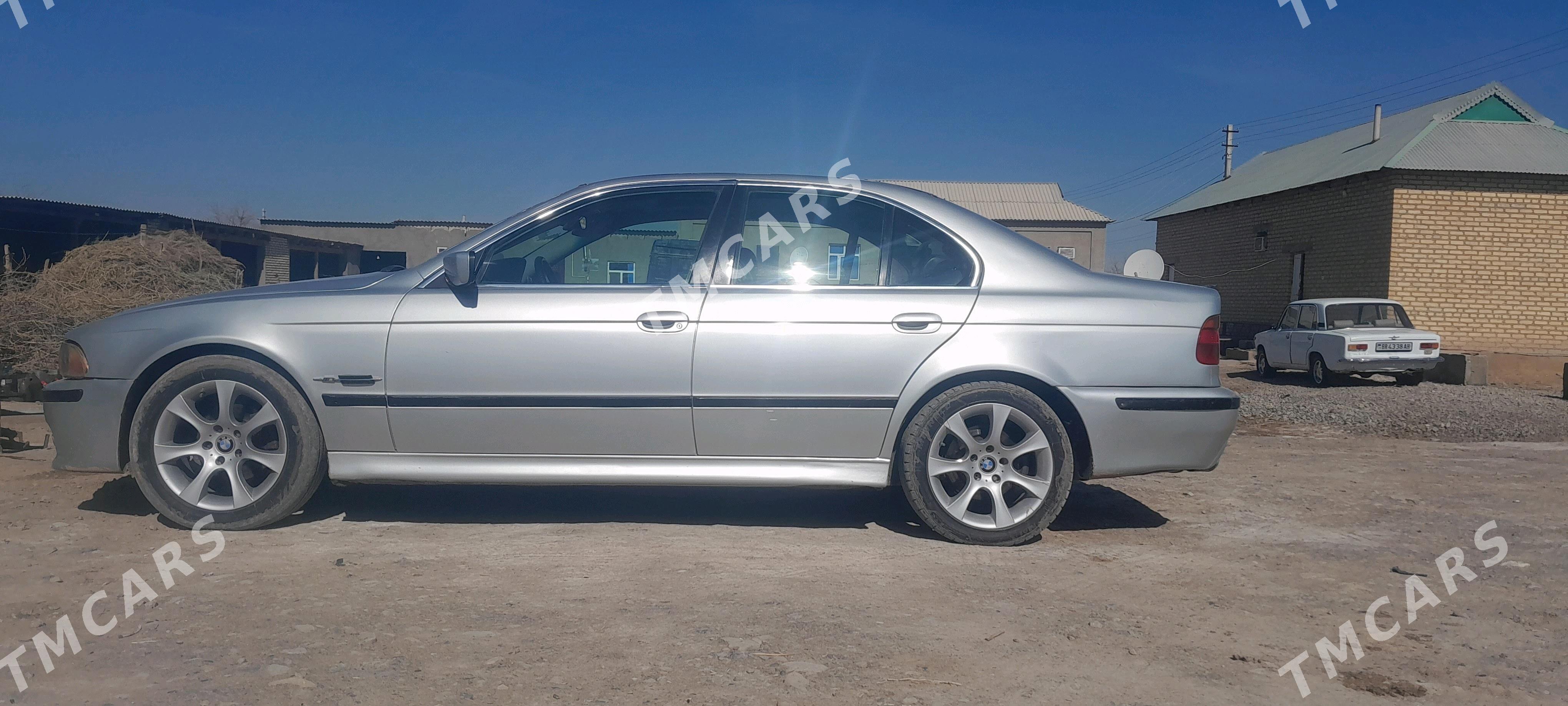 BMW 528 2000 - 88 000 TMT - Tejen - img 9