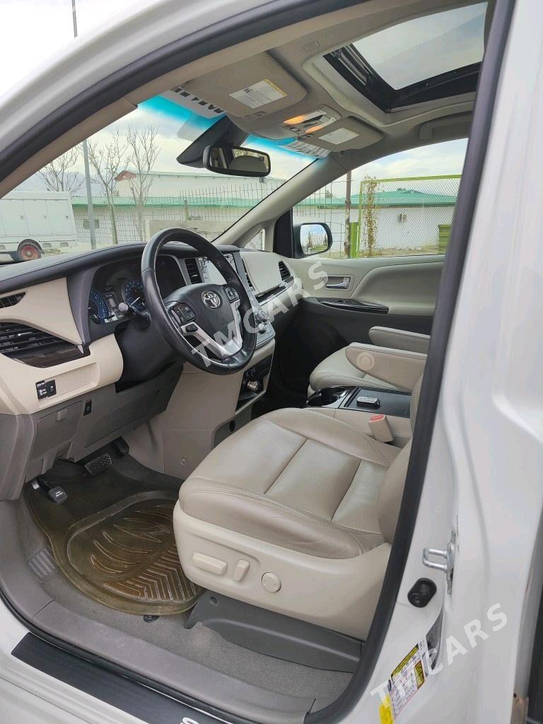 Toyota Sienna 2019 - 530 000 TMT - Aşgabat - img 6