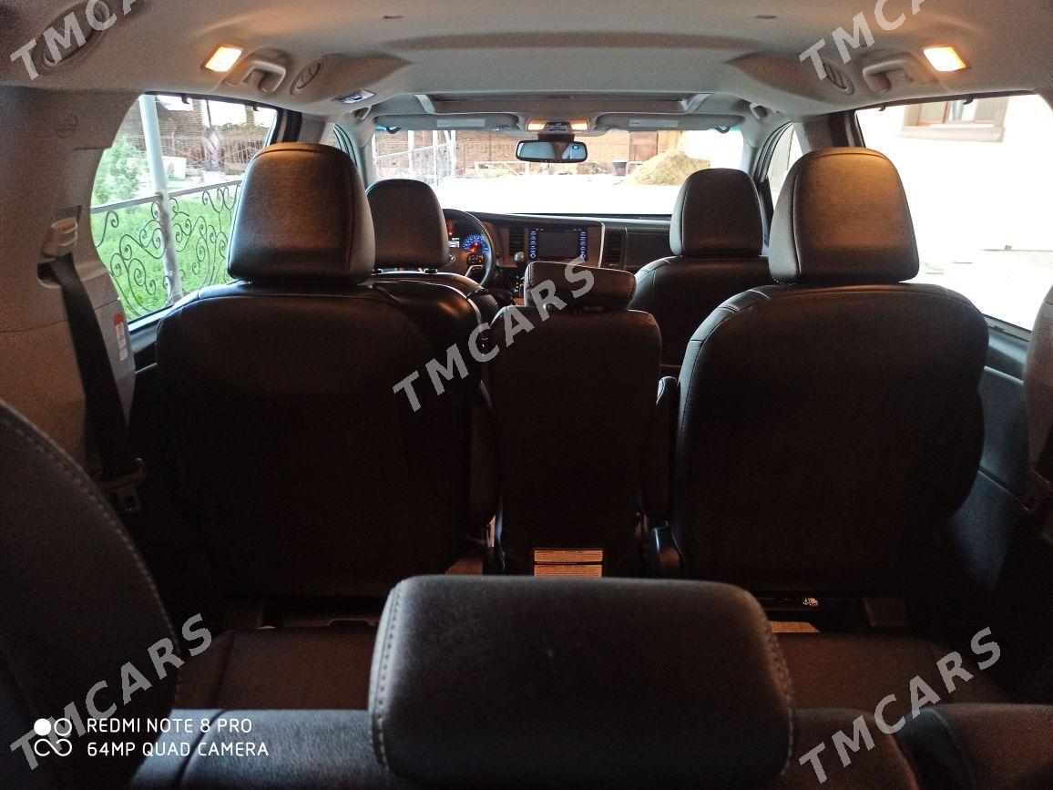 Toyota Sienna 2018 - 400 000 TMT - Mary - img 3