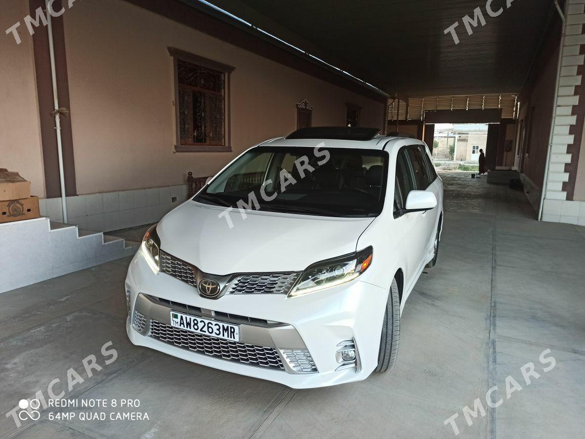 Toyota Sienna 2018 - 400 000 TMT - Mary - img 4