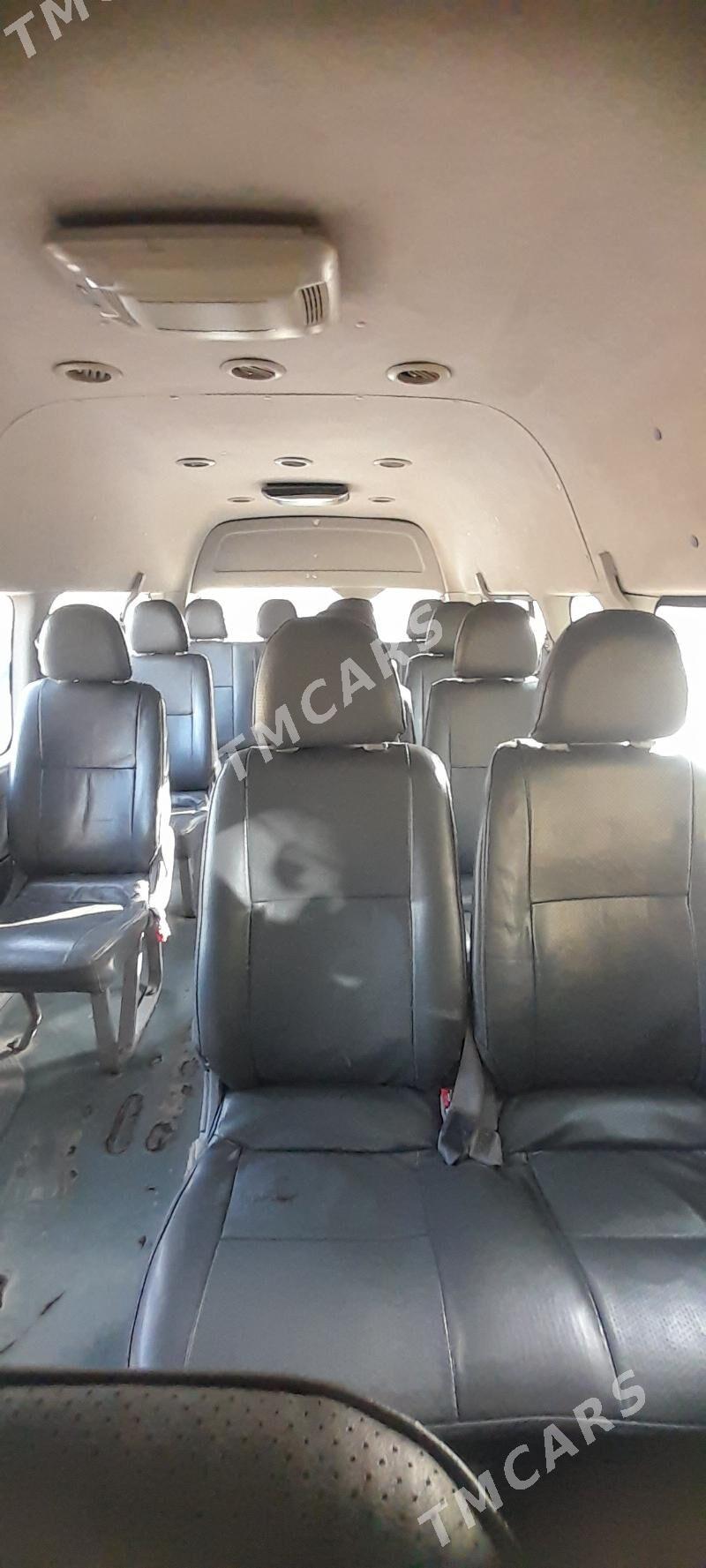 Toyota Hiace 2013 - 280 000 TMT - Türkmenabat - img 2