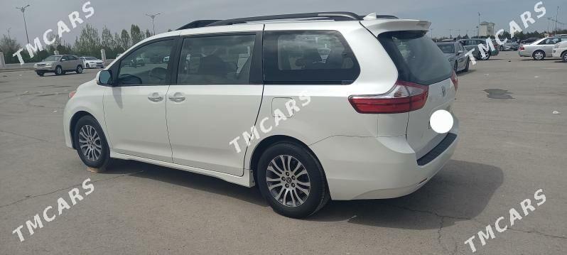 Toyota Sienna 2019 - 405 000 TMT - Дашогуз - img 6