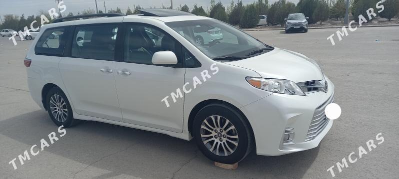 Toyota Sienna 2019 - 405 000 TMT - Дашогуз - img 10