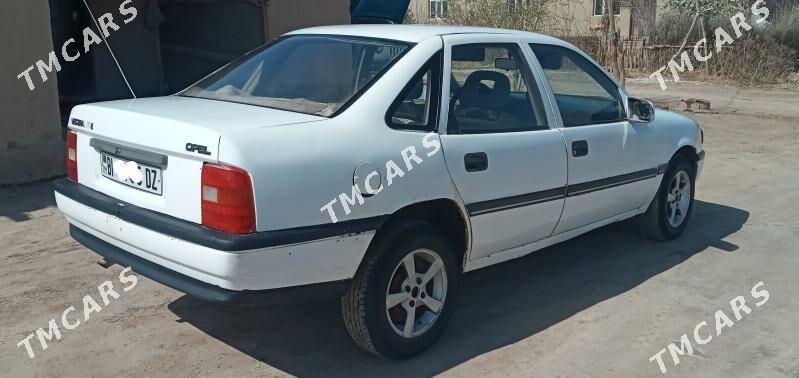 Opel Astra 1989 - 16 000 TMT - Кёнеургенч - img 4