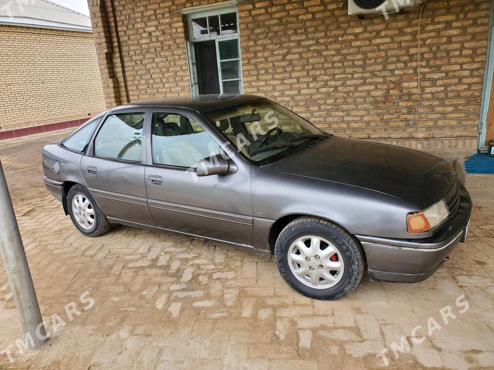 Opel Vectra 1992 - 24 000 TMT - Ёлётен - img 2