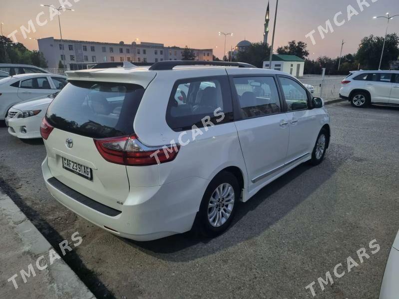 Toyota Sienna 2019 - 450 000 TMT - Aşgabat - img 4