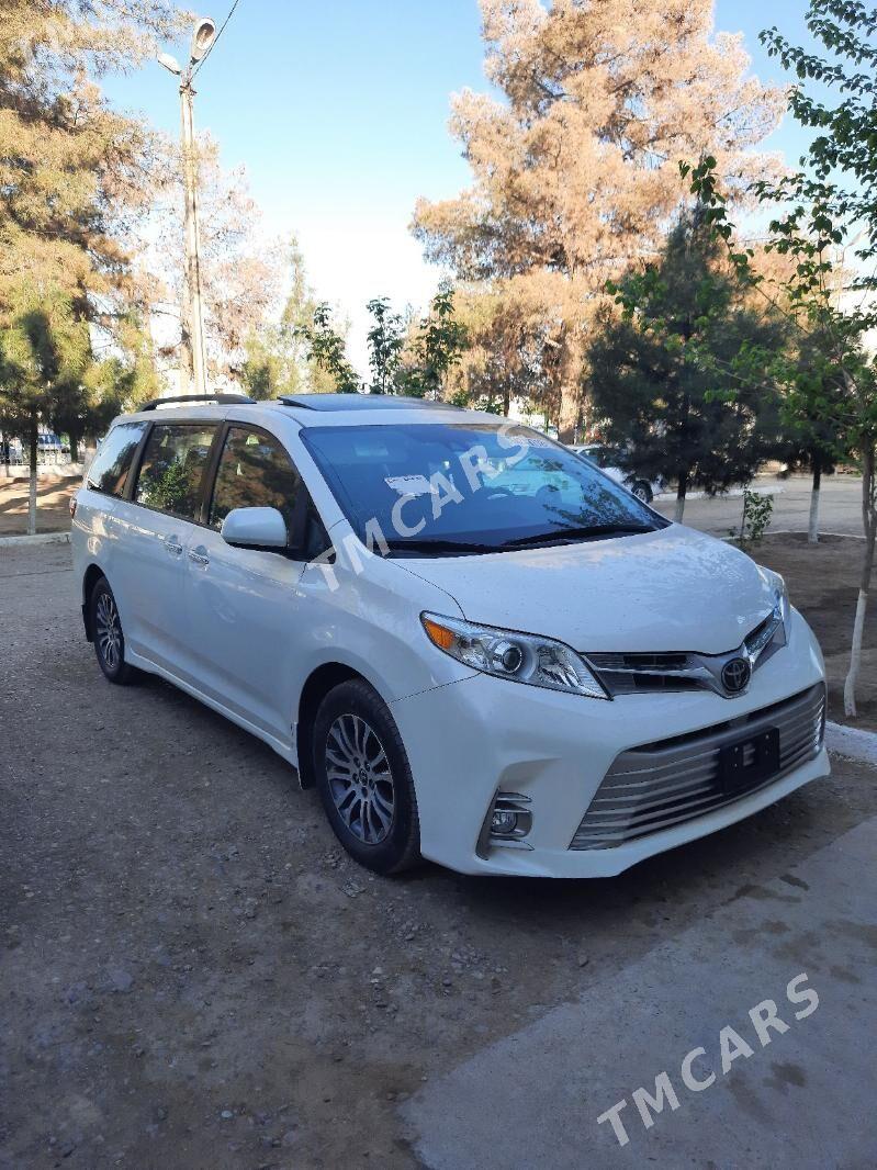 Toyota Sienna 2019 - 480 000 TMT - Мары - img 7