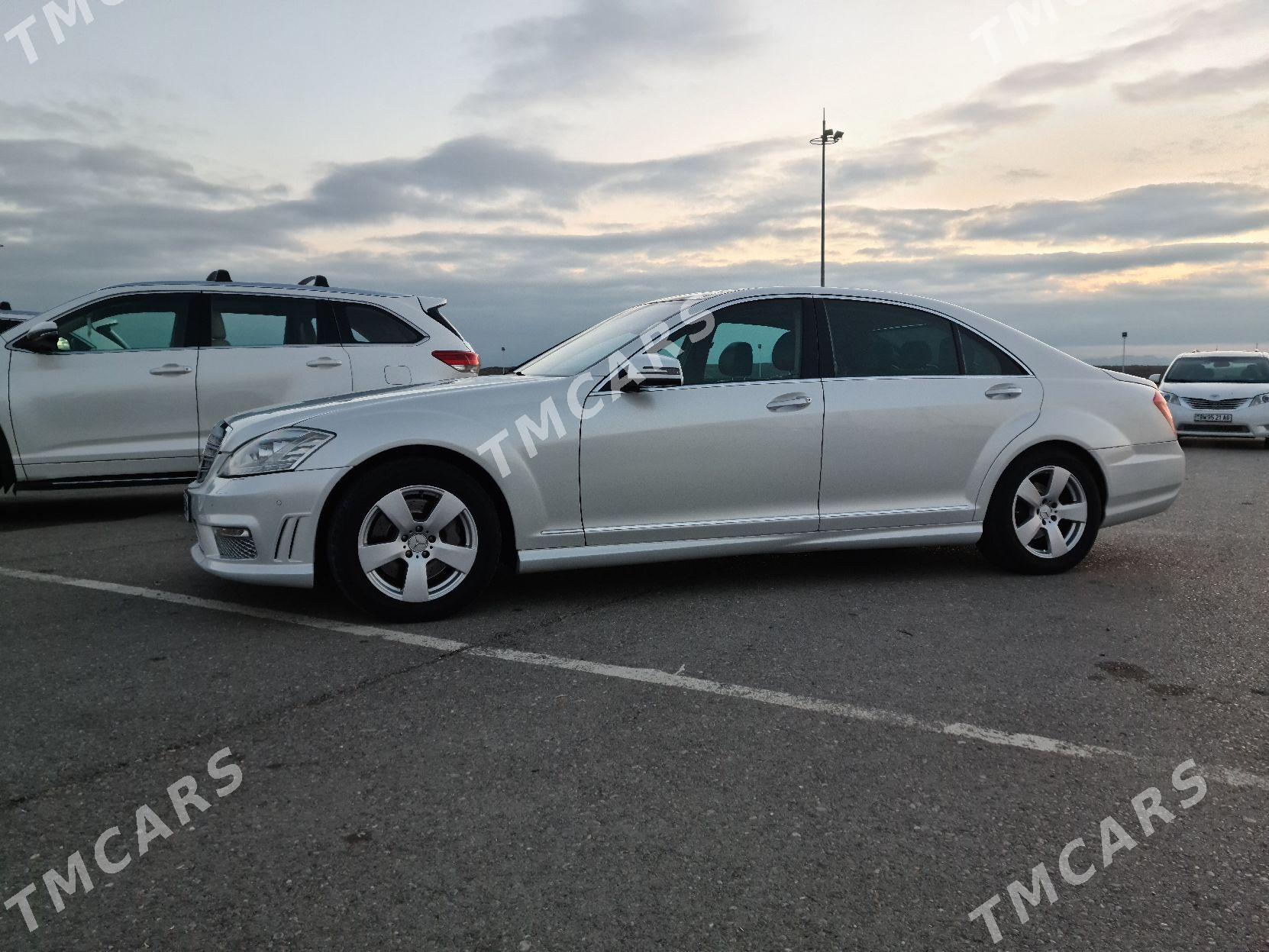 Mercedes-Benz S-Class 2006 - 500 000 TMT - Мары - img 3