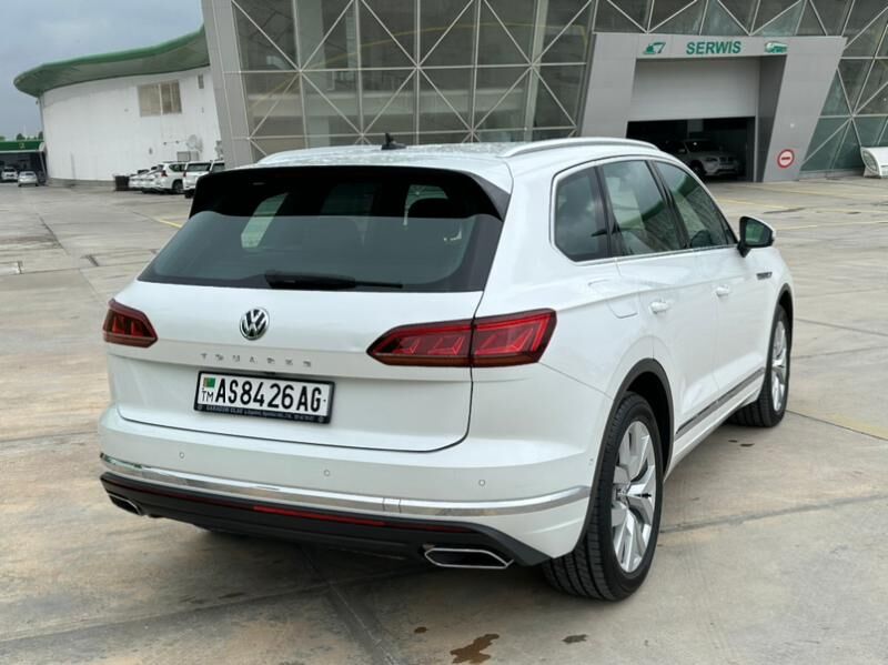 Volkswagen Touareg 2019 - 1 657 000 TMT - Ашхабад - img 2