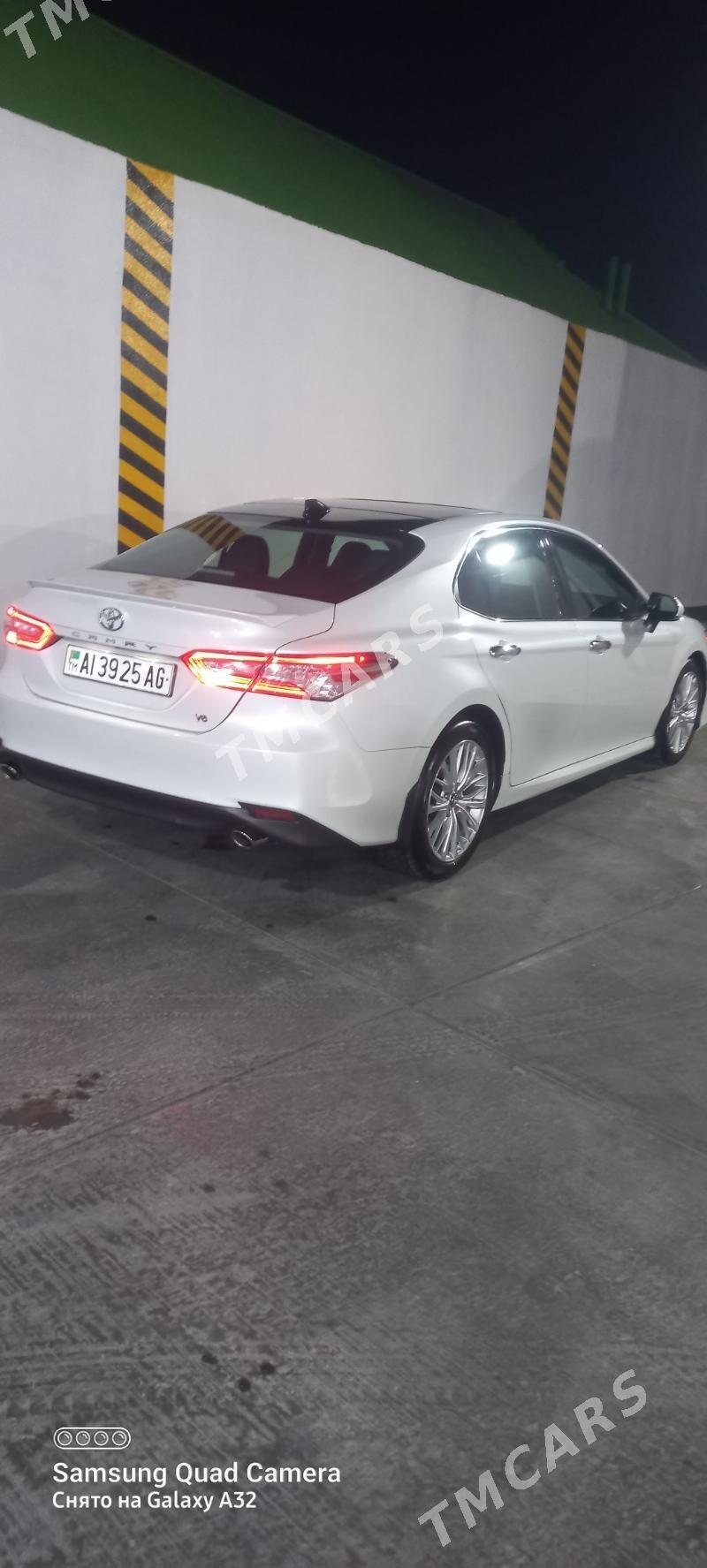 Toyota Camry 2019 - 390 000 TMT - Aşgabat - img 5