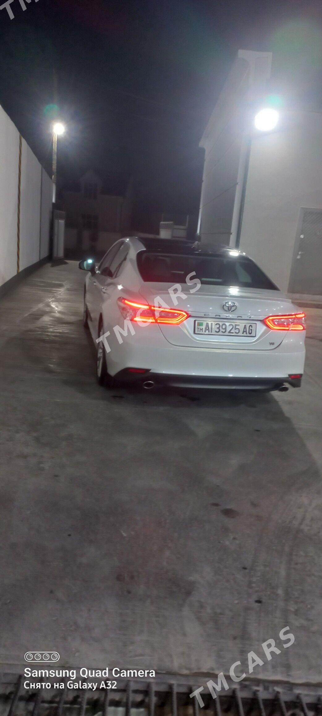 Toyota Camry 2019 - 390 000 TMT - Aşgabat - img 6