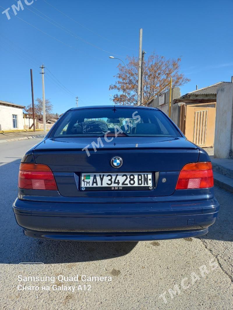BMW E39 1998 - 85 000 TMT - Türkmenbaşy - img 4