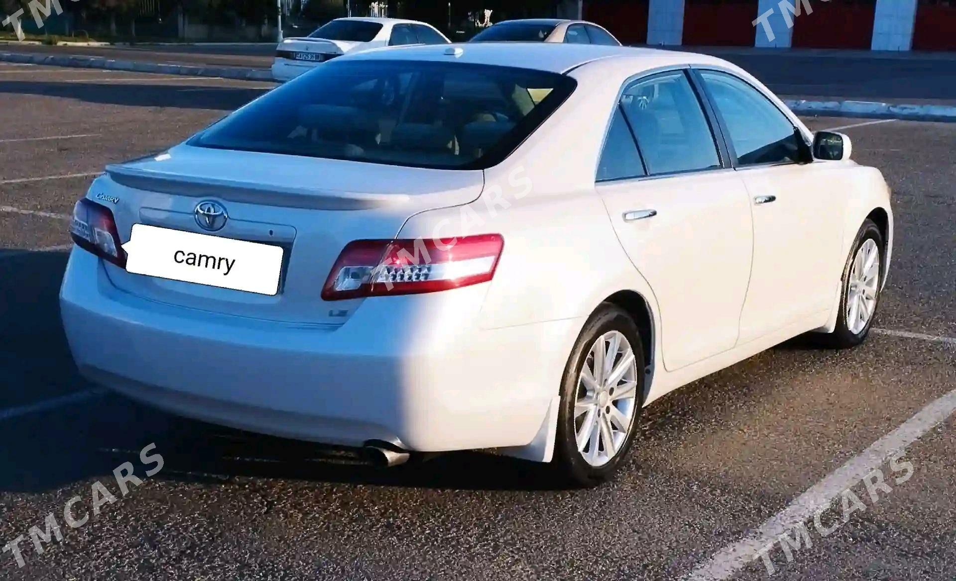 Toyota Camry 2011 - 155 000 TMT - Бедев - img 2