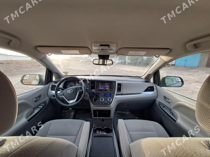 Toyota Sienna 2018 - 330 000 TMT - Köneürgenç - img 5