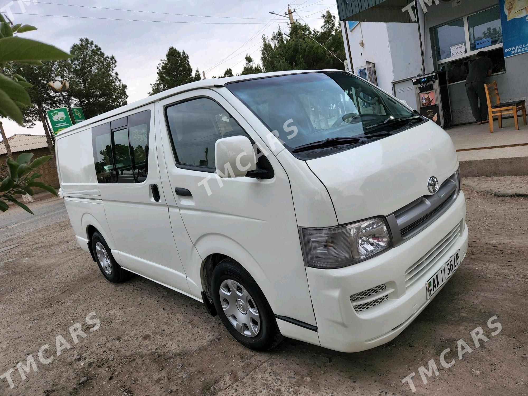 Toyota Hiace 2007 - 225 000 TMT - Сакар - img 2