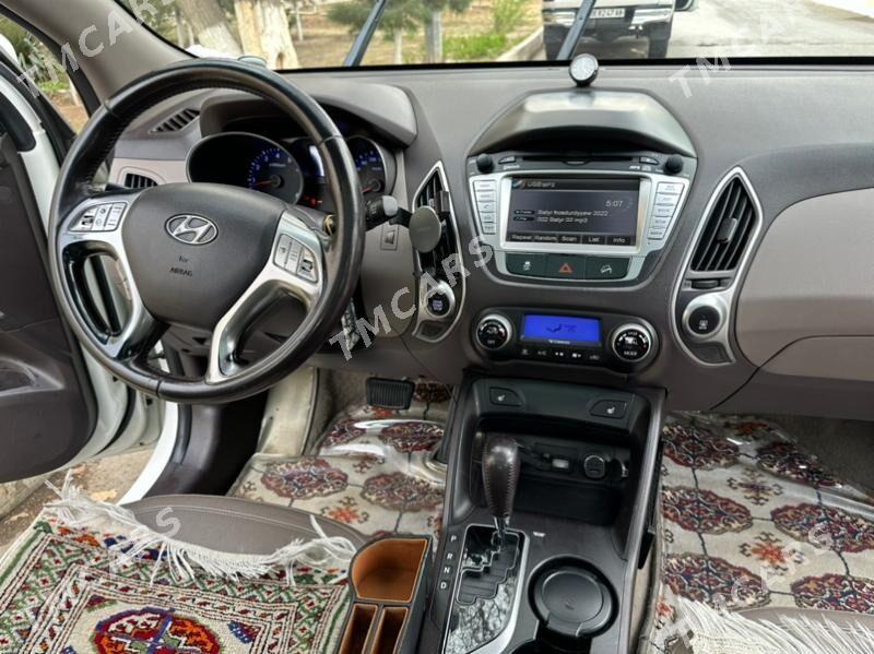 Hyundai Tucson 2011 - 190 000 TMT - Ашхабад - img 9