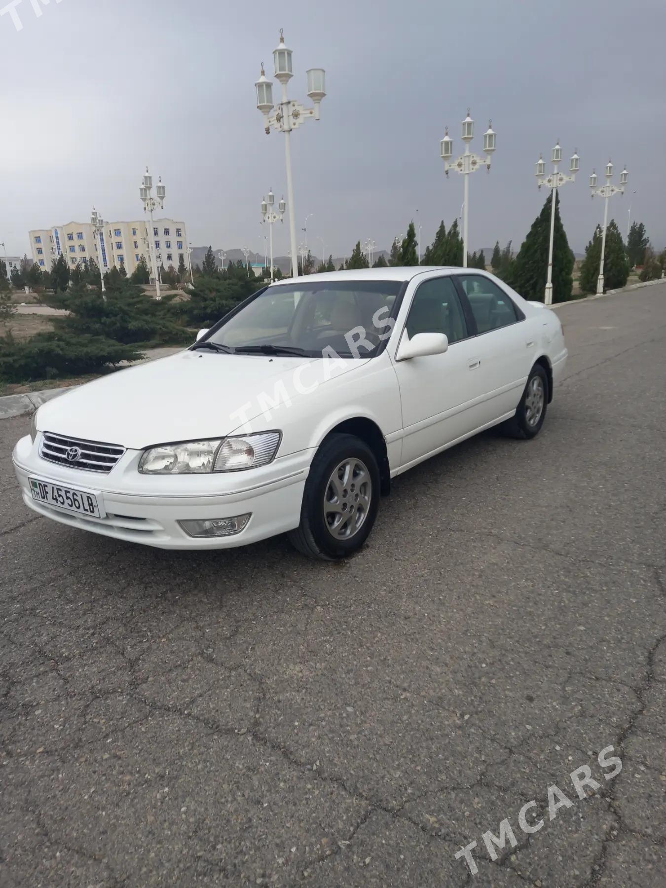 Toyota Camry 2000 - 110 000 TMT - Койтендаг - img 2