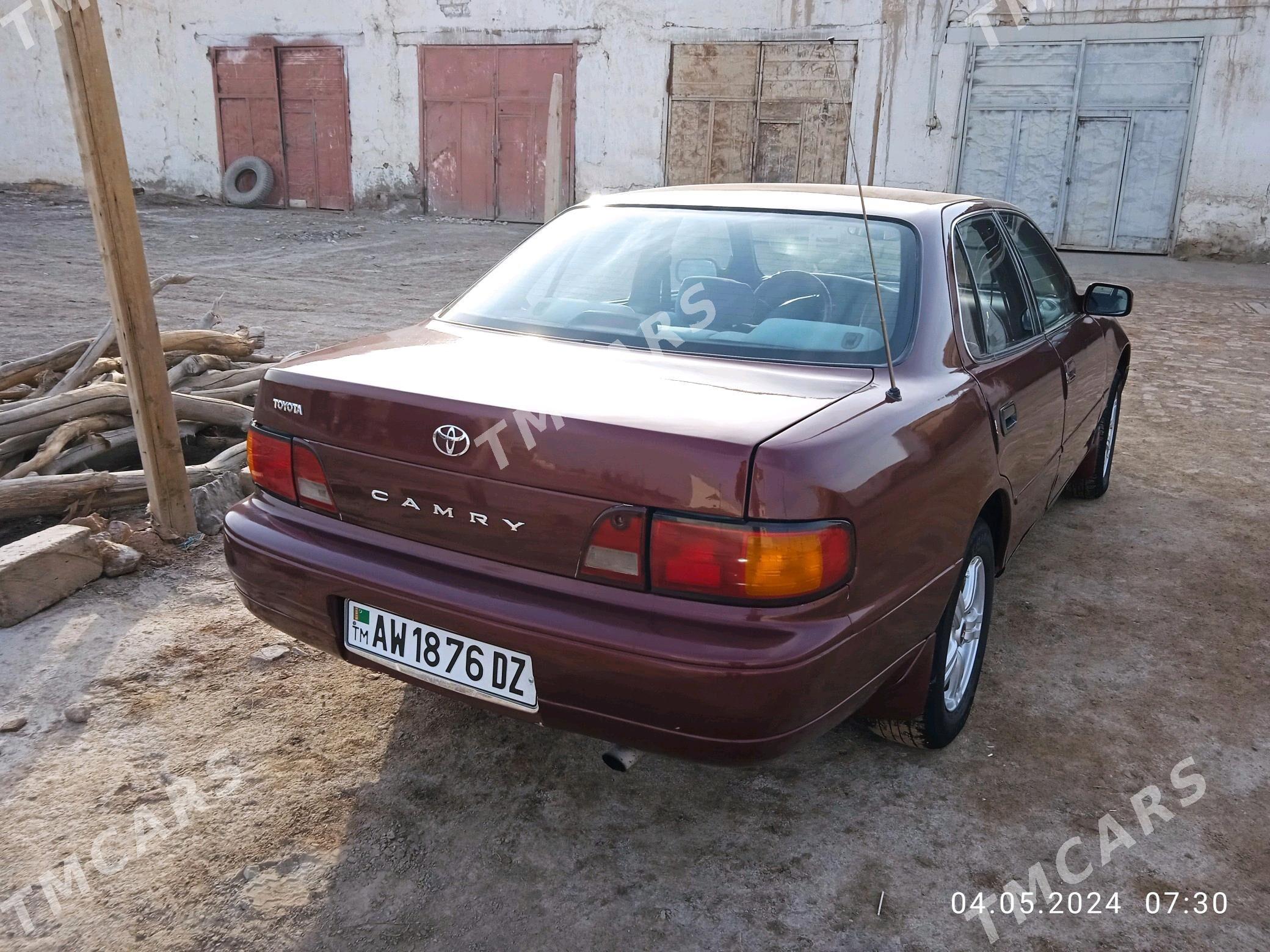 Toyota Camry 1993 - 70 000 TMT - Köneürgenç - img 4