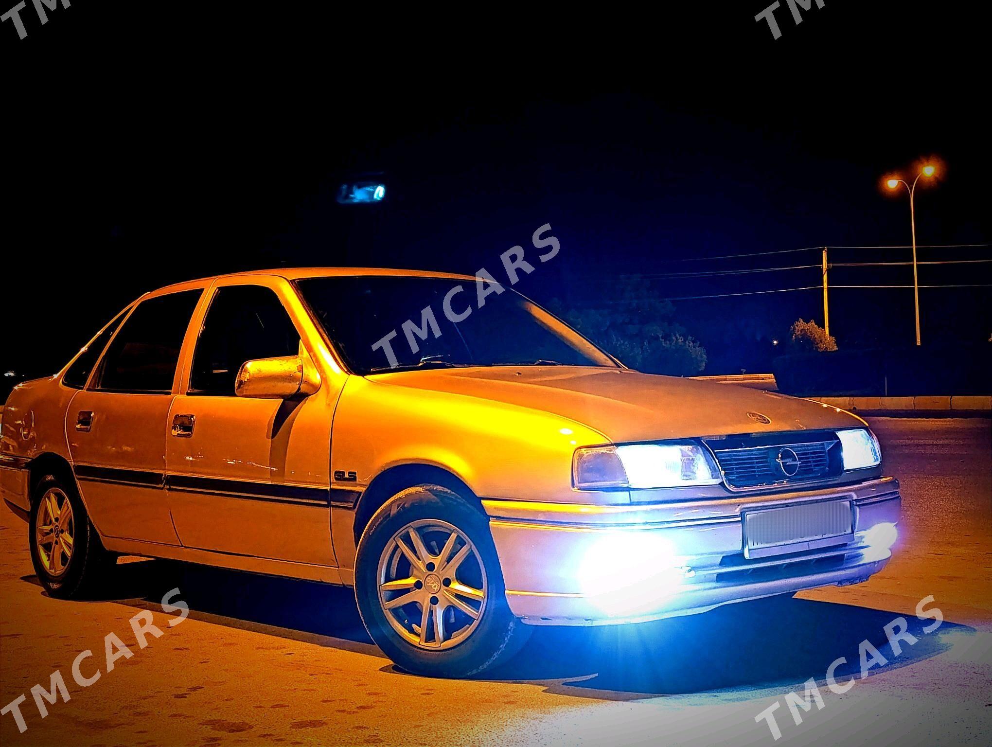 Opel Vectra 1991 - 33 000 TMT - Бахарден - img 3