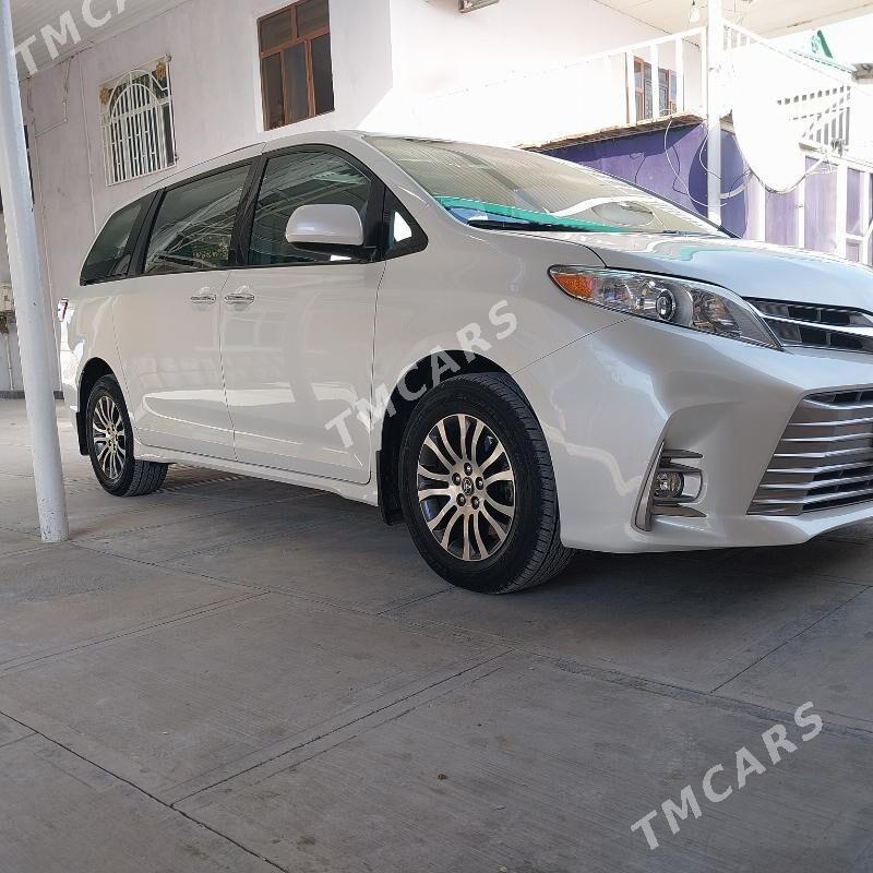 Toyota Sienna 2018 - 390 000 TMT - Gökdepe - img 5