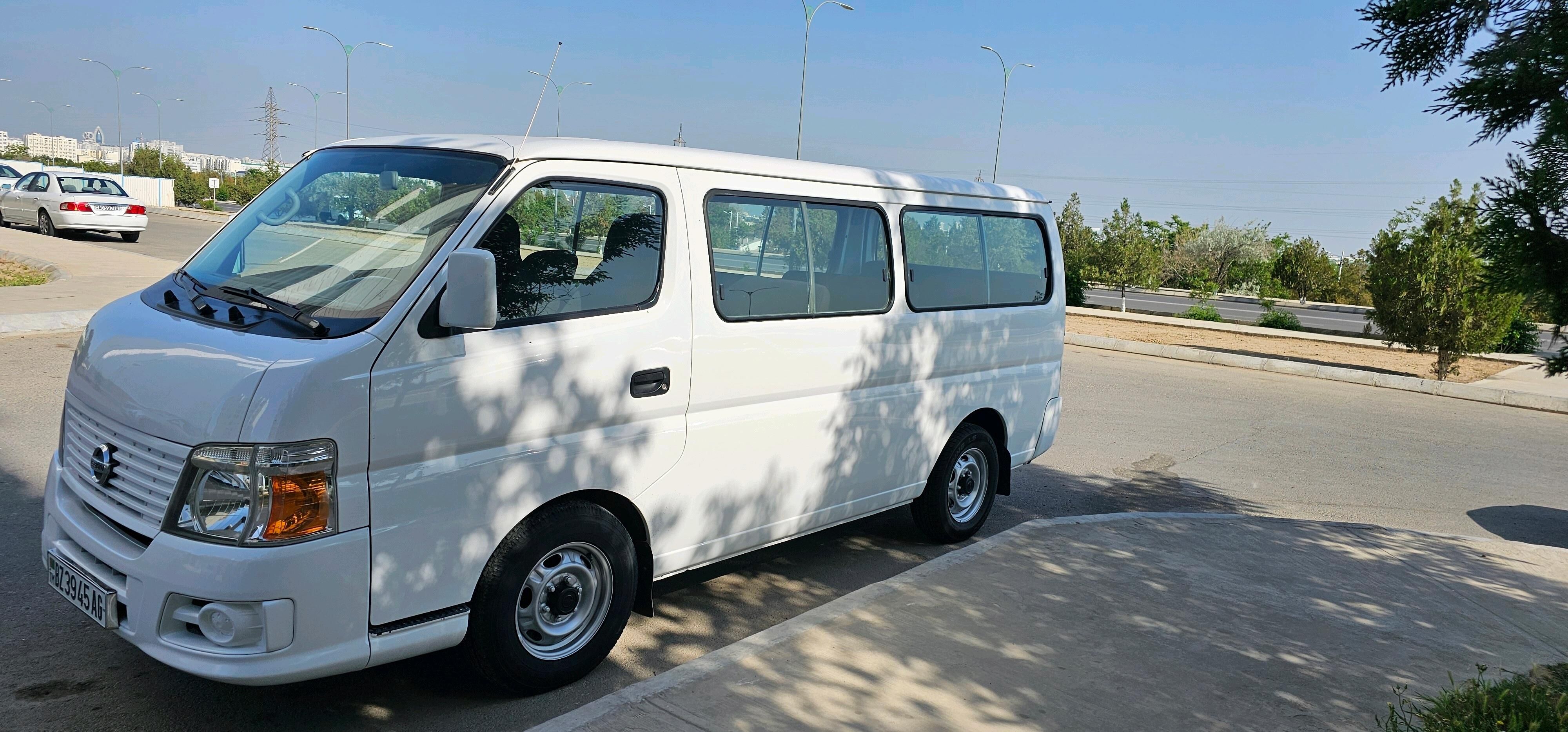 Nissan Urvan 2010 - 220 000 TMT - Parahat 7 - img 2