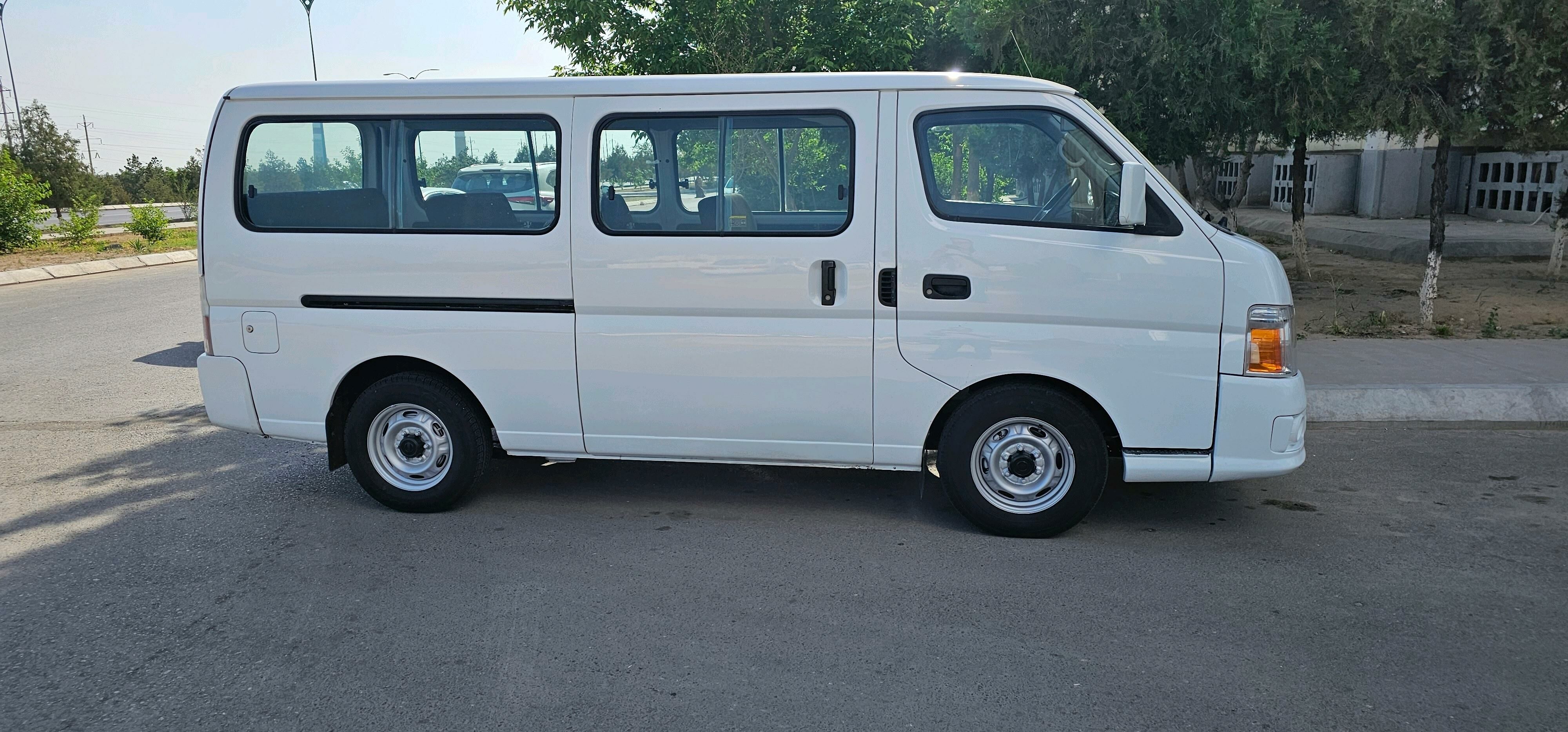 Nissan Urvan 2010 - 220 000 TMT - Мир 7 - img 3