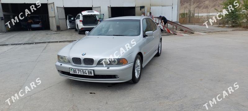 BMW E39 1999 - 90 000 TMT - Балканабат - img 7