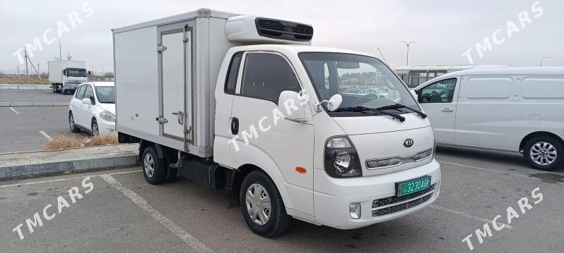 Kia Bongo 2018 - 320 000 TMT - Ak bugdaý etraby - img 2