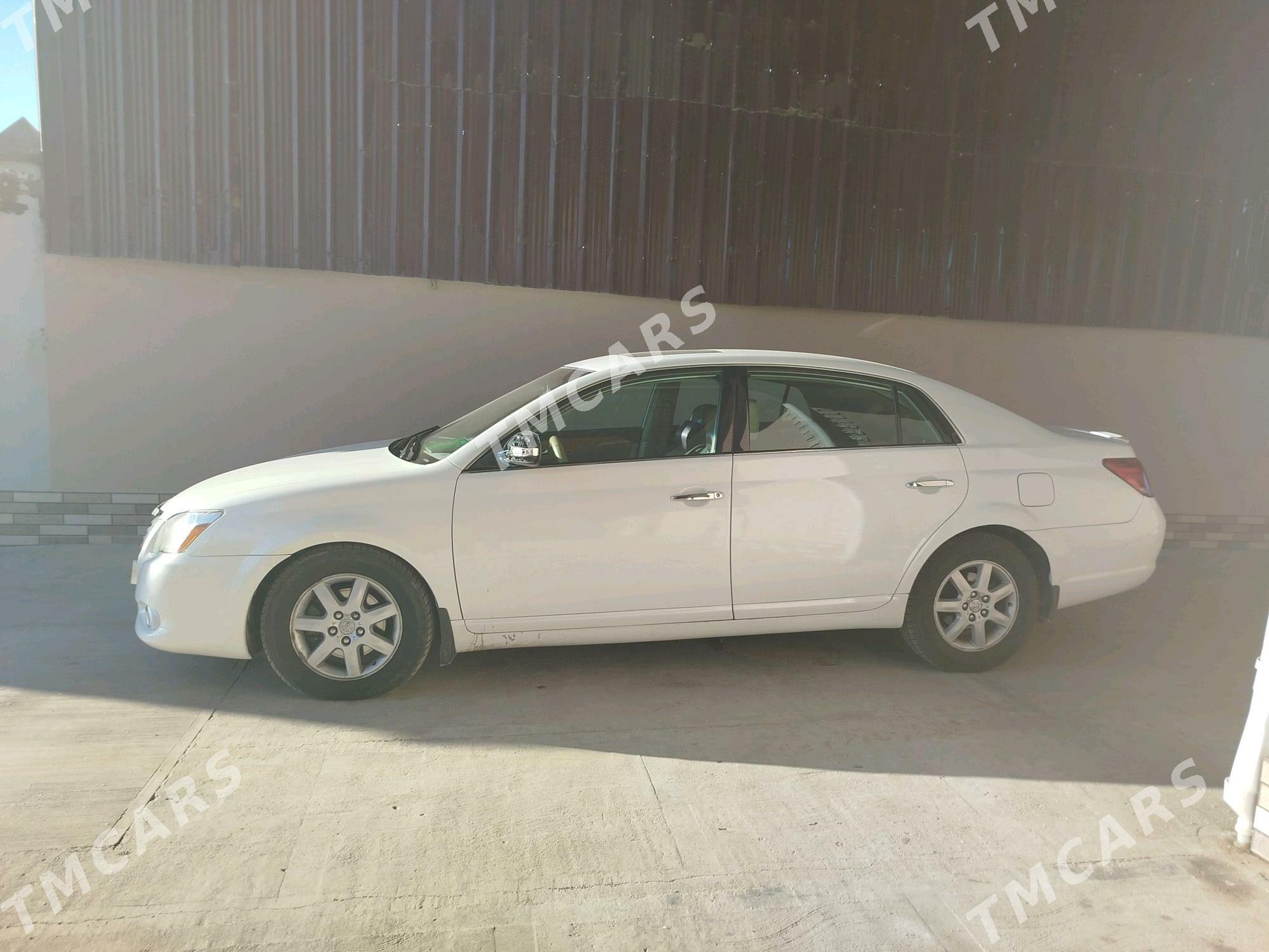 Toyota Avalon 2006 - 150 000 TMT - Газаджак - img 3