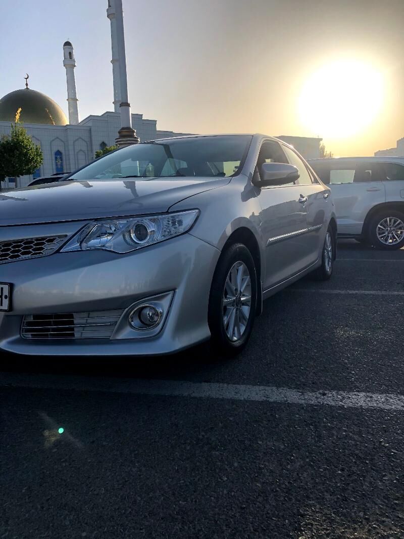 Toyota Camry 2012 - 189 000 TMT - Ак-Бугдайский этрап - img 2