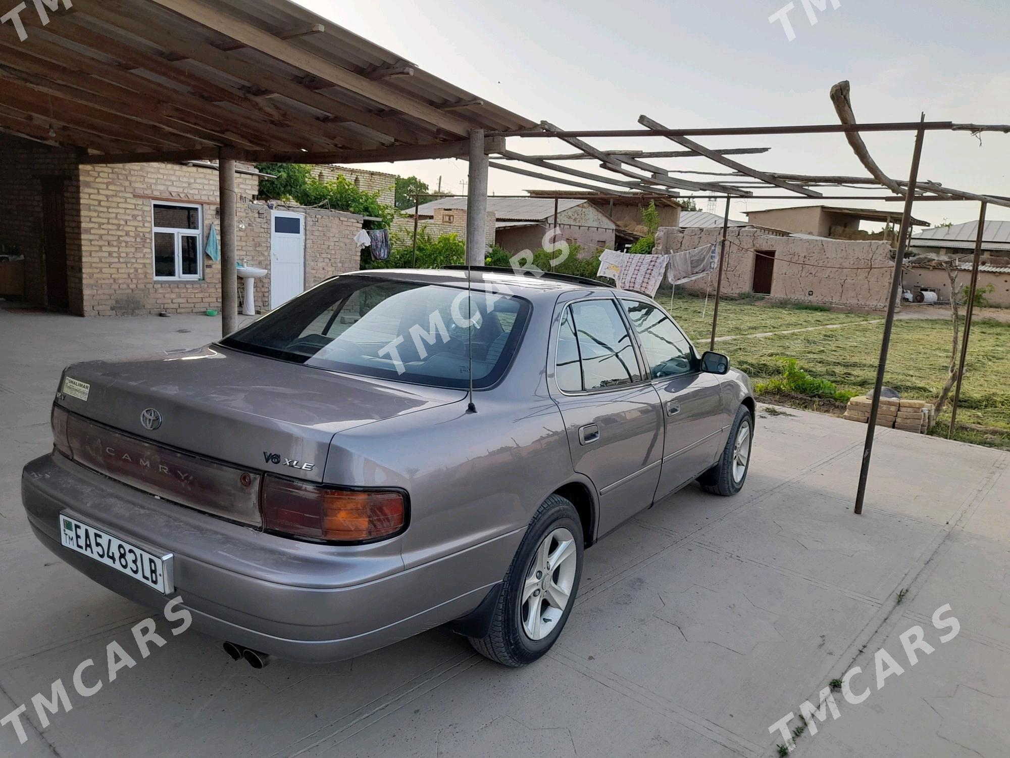 Toyota Camry 1994 - 82 000 TMT - Türkmenabat - img 2