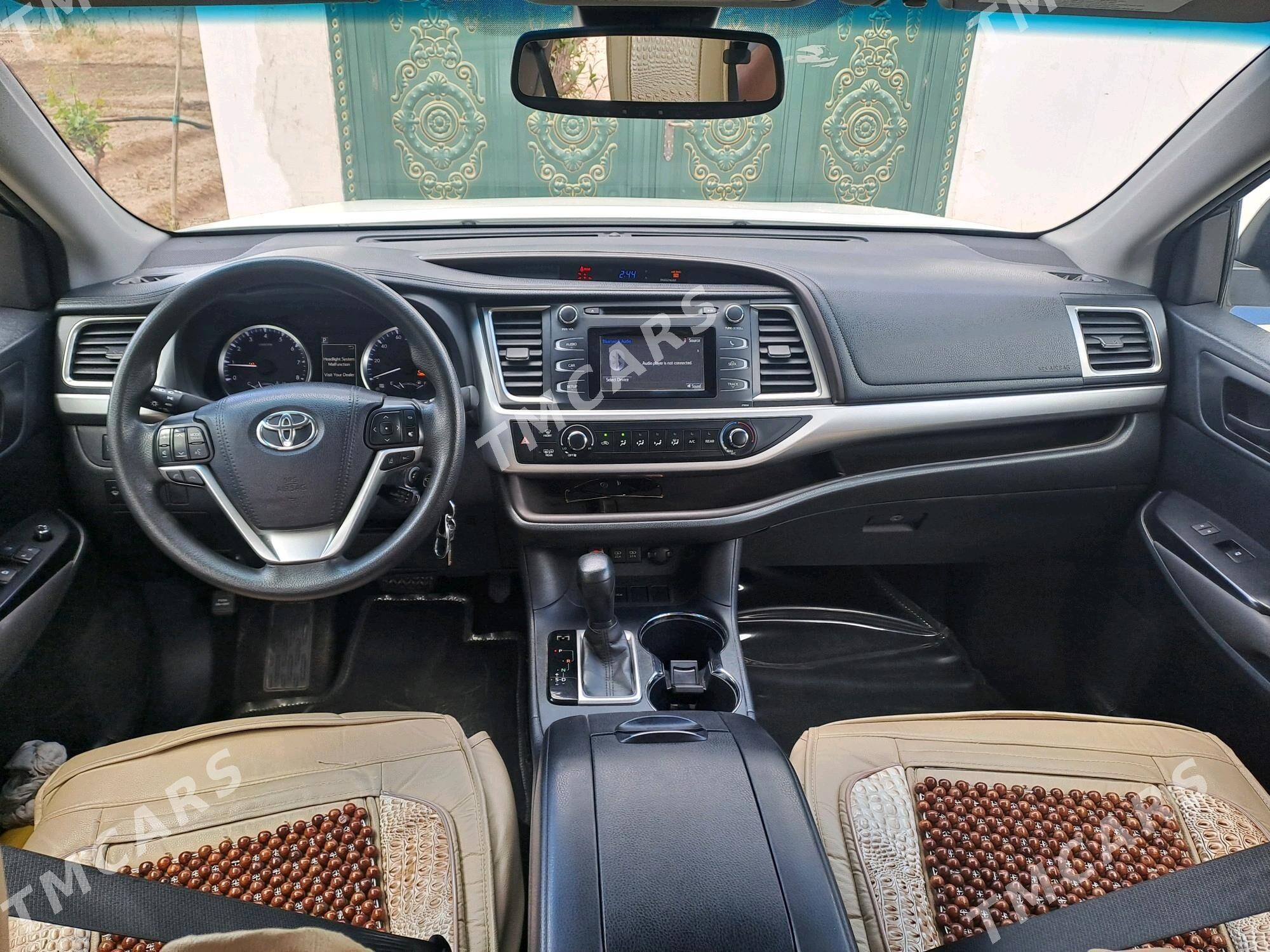 Toyota Highlander 2017 - 360 000 TMT - Köneürgenç - img 4