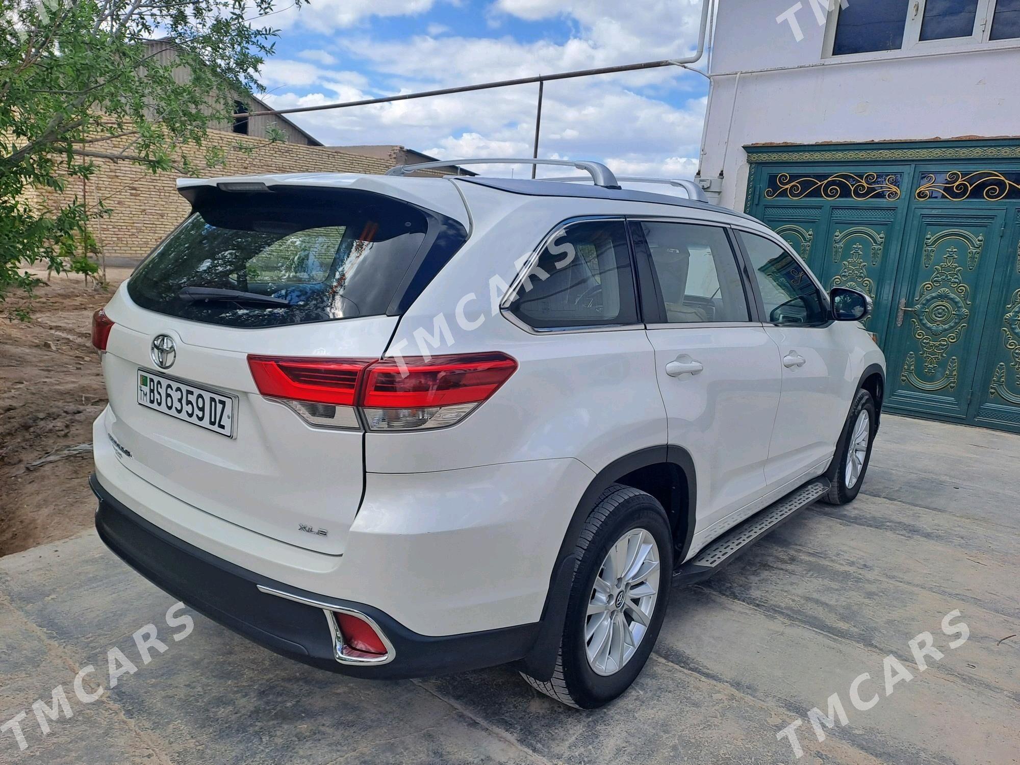 Toyota Highlander 2017 - 360 000 TMT - Кёнеургенч - img 6