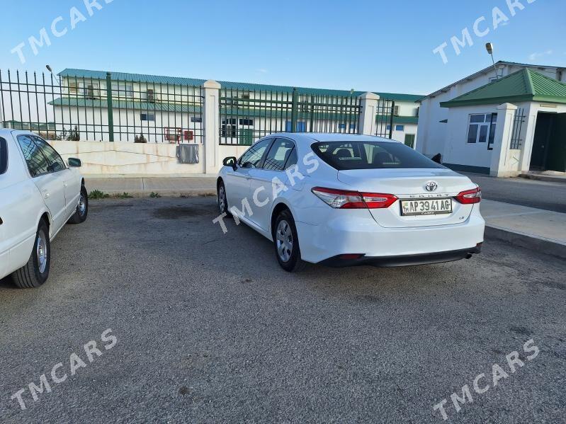 Toyota Camry 2018 - 235 000 TMT - Ашхабад - img 2