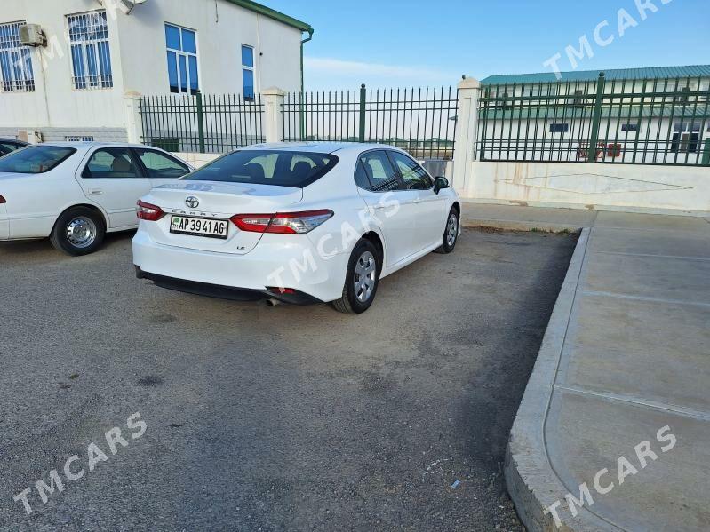 Toyota Camry 2018 - 235 000 TMT - Ашхабад - img 3