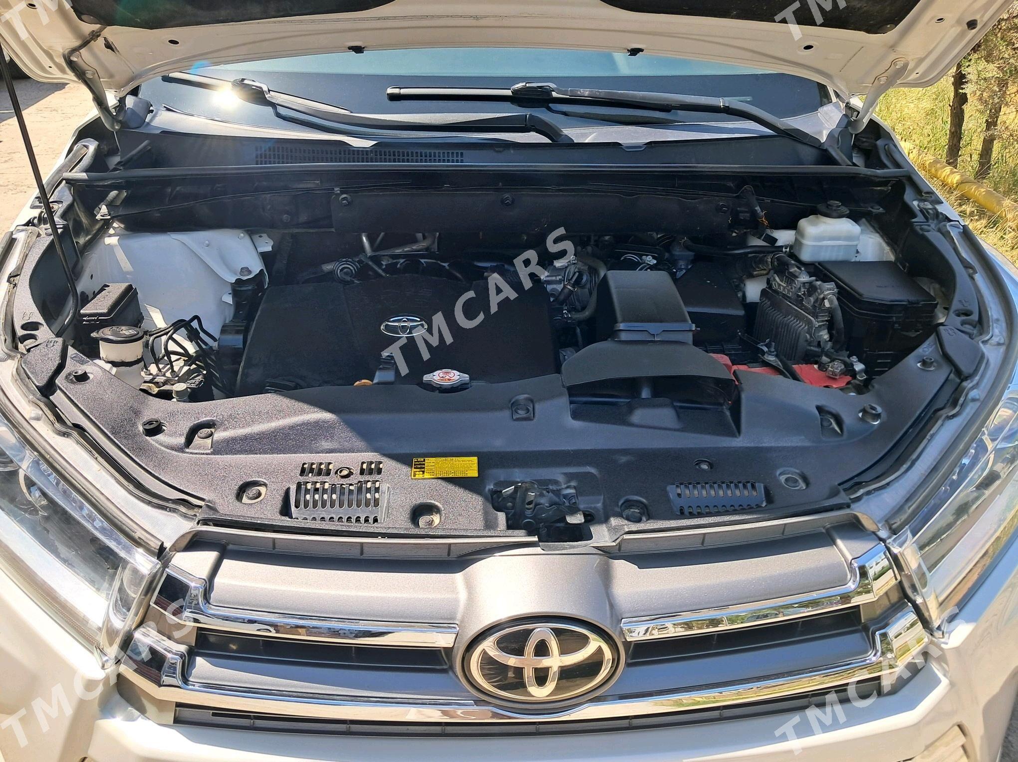 Toyota Highlander 2018 - 440 000 TMT - Мары - img 7