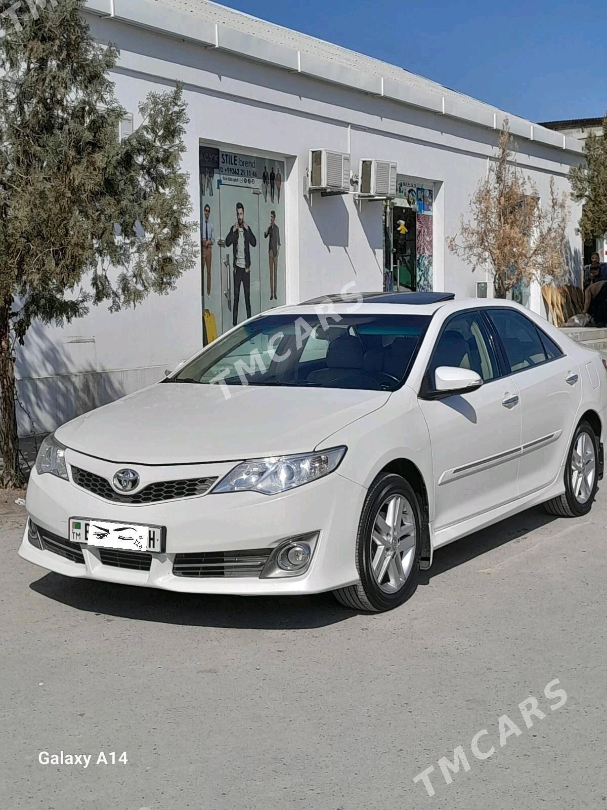 Toyota Camry 2013 - 222 000 TMT - Гёкдепе - img 4