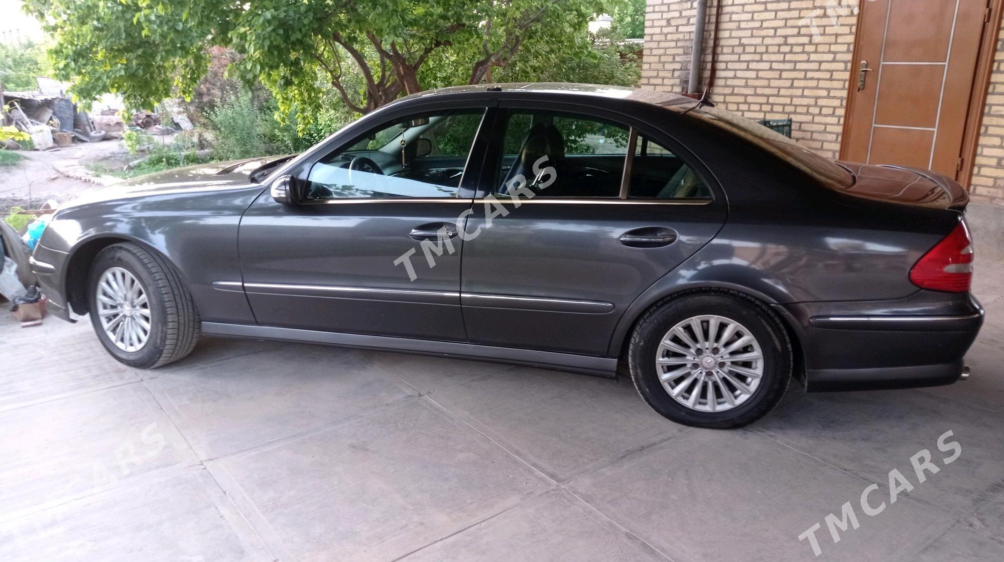 Mercedes-Benz E320 2003 - 120 000 TMT - Саят - img 7