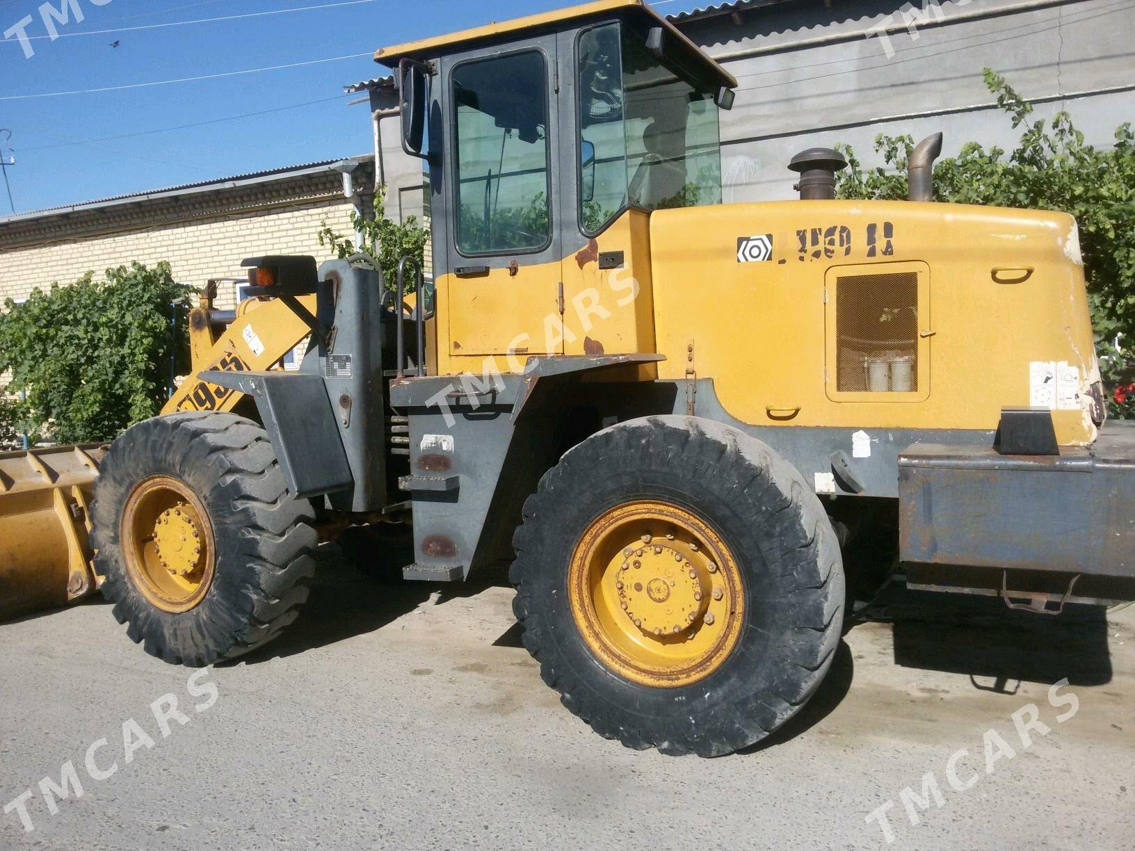 XCMG LW300F 2011 - 300 000 TMT - Дянев - img 2