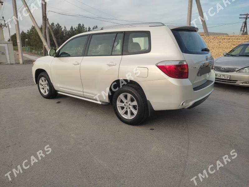 Toyota Highlander 2010 - 260 000 TMT - Дянев - img 2